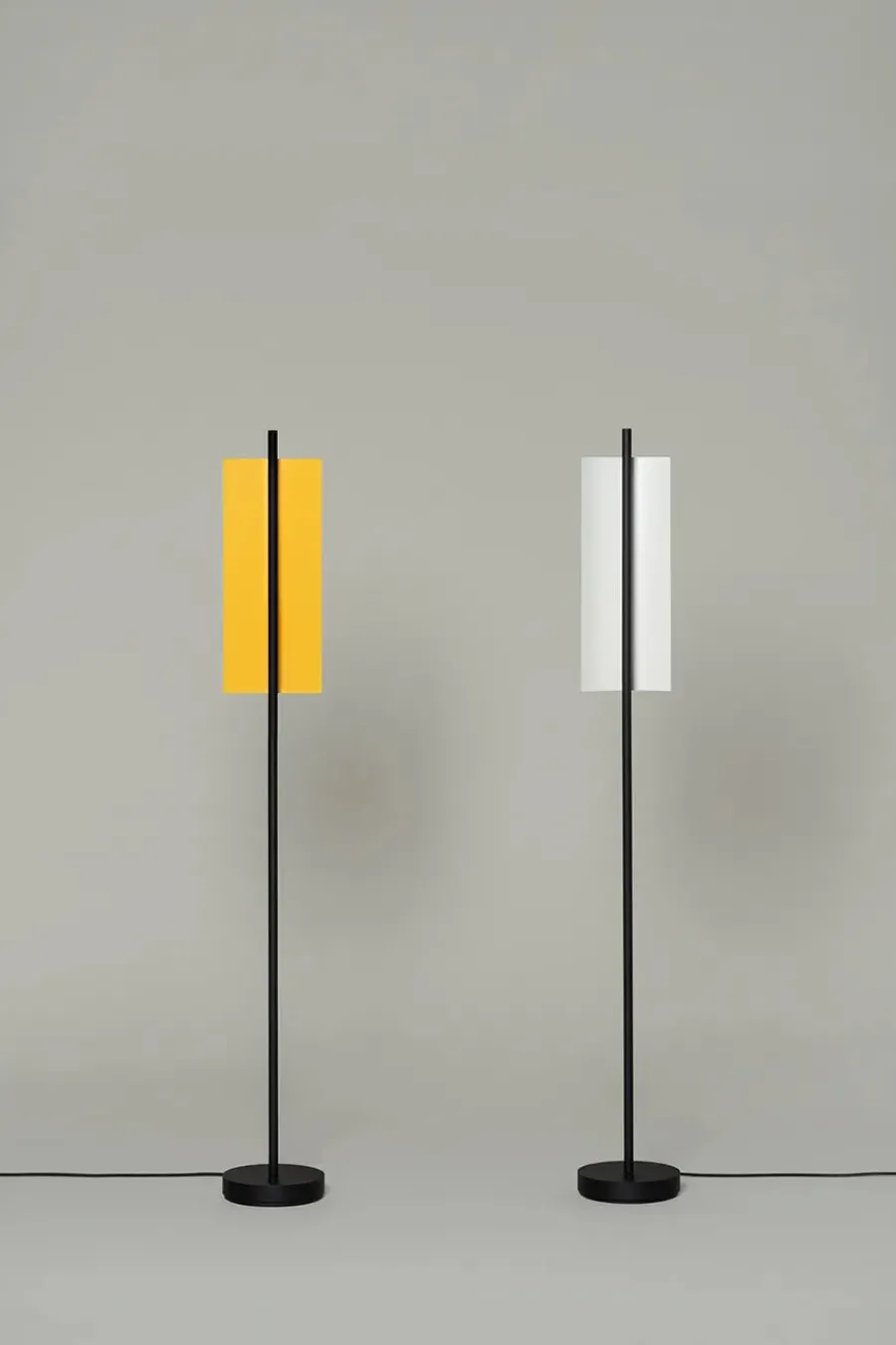 Lámina Dorada 45 Gulvlampe fra Santa and Cole<Santa & Cole Best