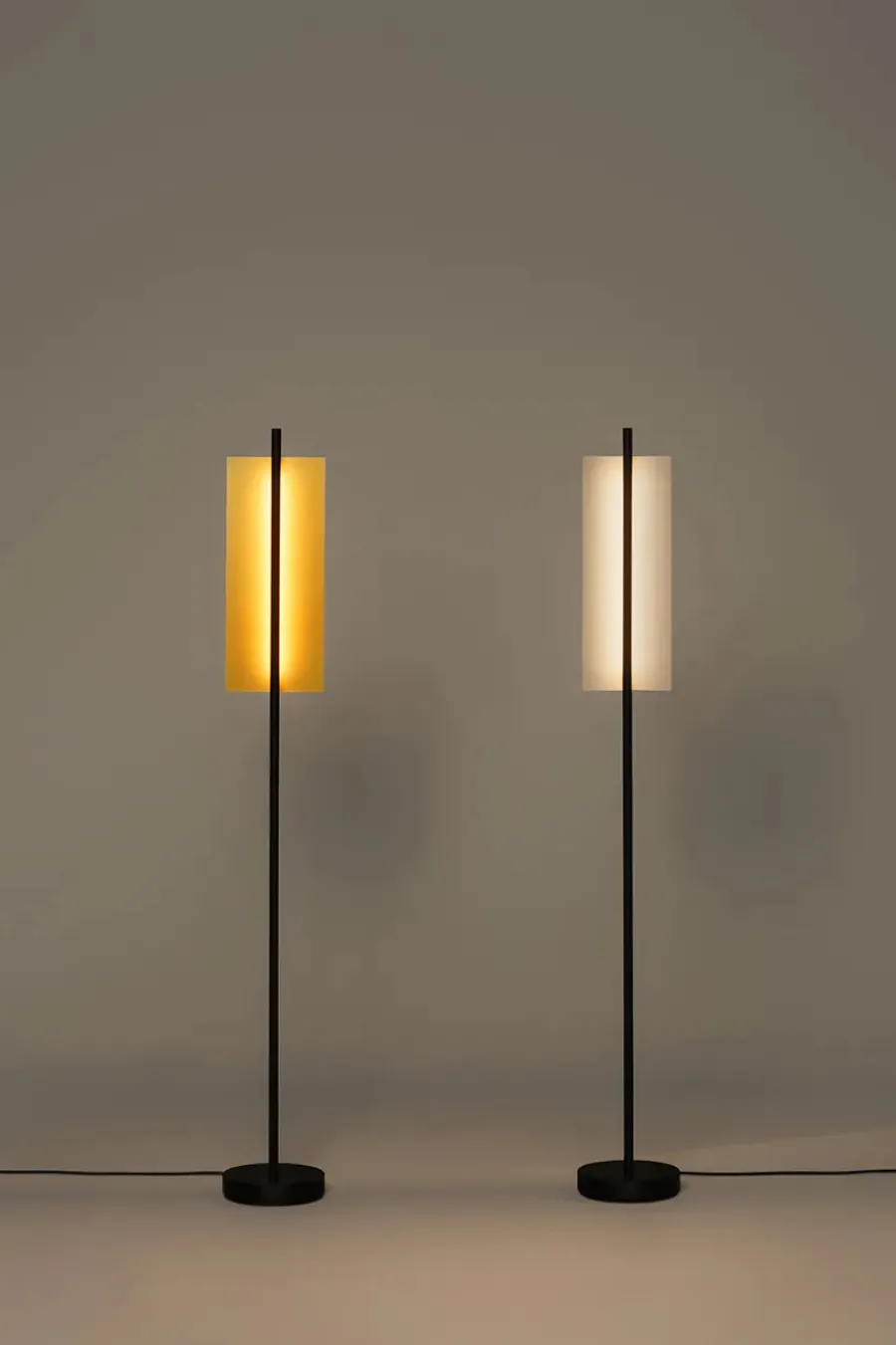 Lámina Dorada 45 Gulvlampe fra Santa and Cole<Santa & Cole Best