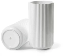 Lyngbyvasen i hvid fra<Lyngby Porcelæn Discount