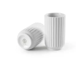 Lyngbyvasen i rød, H15,5 cm fra<Lyngby Porcelæn Clearance