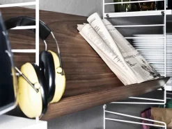 Magasinhylde, træ fra String<String Furniture Online