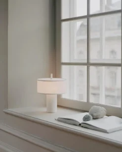 Margin Portable Table Lamp fra<New Works Clearance