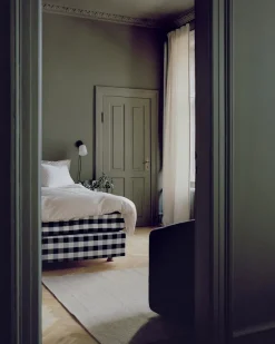 Material væglampe fra<New Works Discount