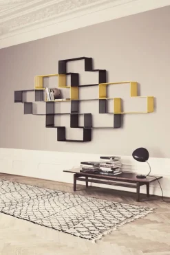 Matégot Dedal reol fra<GUBI Outlet