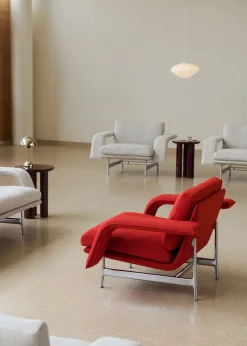 Meantime AV29 Lounge Chair fra<&Tradition Hot