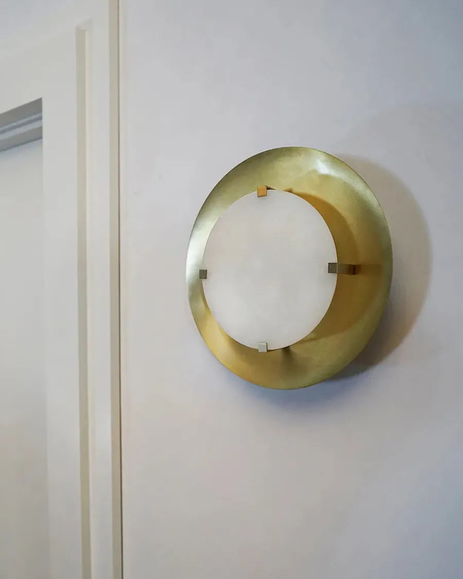 Meconopsis Onyx Wall Lamp fra<Hein Studio Sale