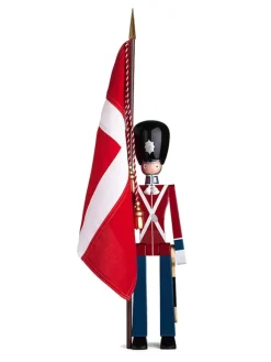 Mellem Fanebærer af<Kay Bojesen