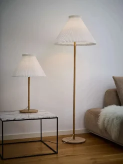 Model 328 Bordlampe, eg fra<Le Klint Best