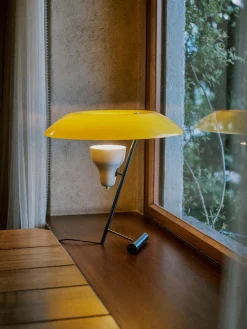 Model 548 Bordlampe fra<Astep Hot