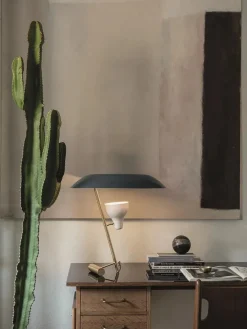 Model 548 Bordlampe fra<Astep Hot