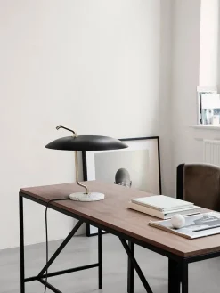 Model 537 Bordlampe fra<Astep Discount