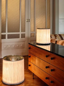 Model 597 Bordlampe fra<GUBI