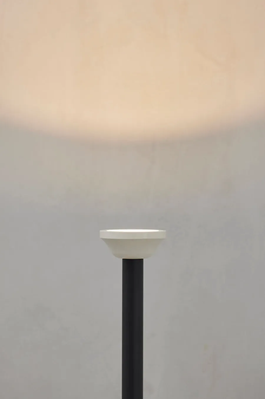 Model 1095 Gulvlampe fra<Astep Discount