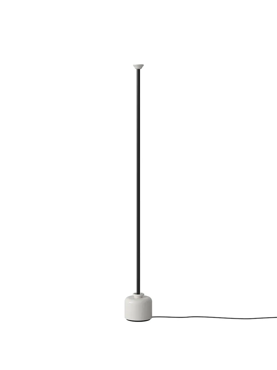 Model 1095 Gulvlampe fra<Astep Discount