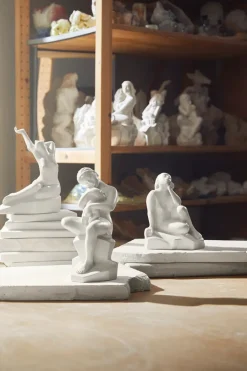 Moments of Being, Silent Change fra<Kähler Discount