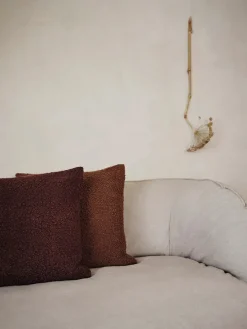 Moor Cushion fra<Ferm Living Hot