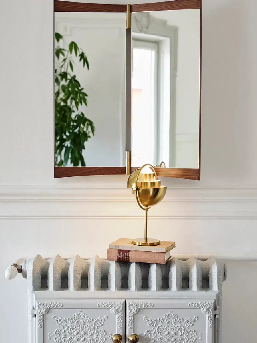 Multi-Lite Portable Bordlampe, krom/hvid fra<GUBI