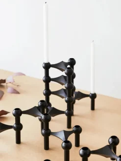 Nagel Lysestage, børstet krom fra<STOFF Nagel Outlet