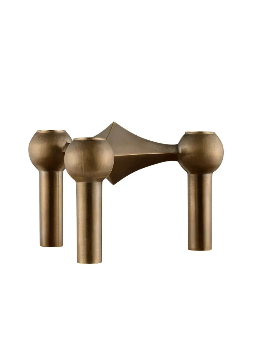 Nagel Lysestage, børstet messing fra<STOFF Nagel Outlet