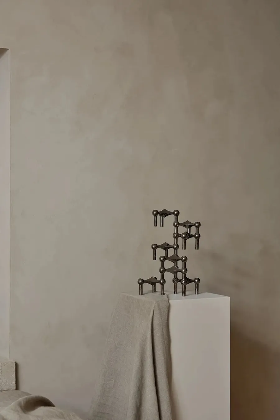 Nagel Lysestage, sort krom fra<STOFF Nagel Best