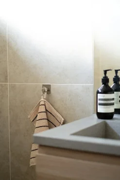 Naram towel - Creme & Ink fra<Bongusta Discount