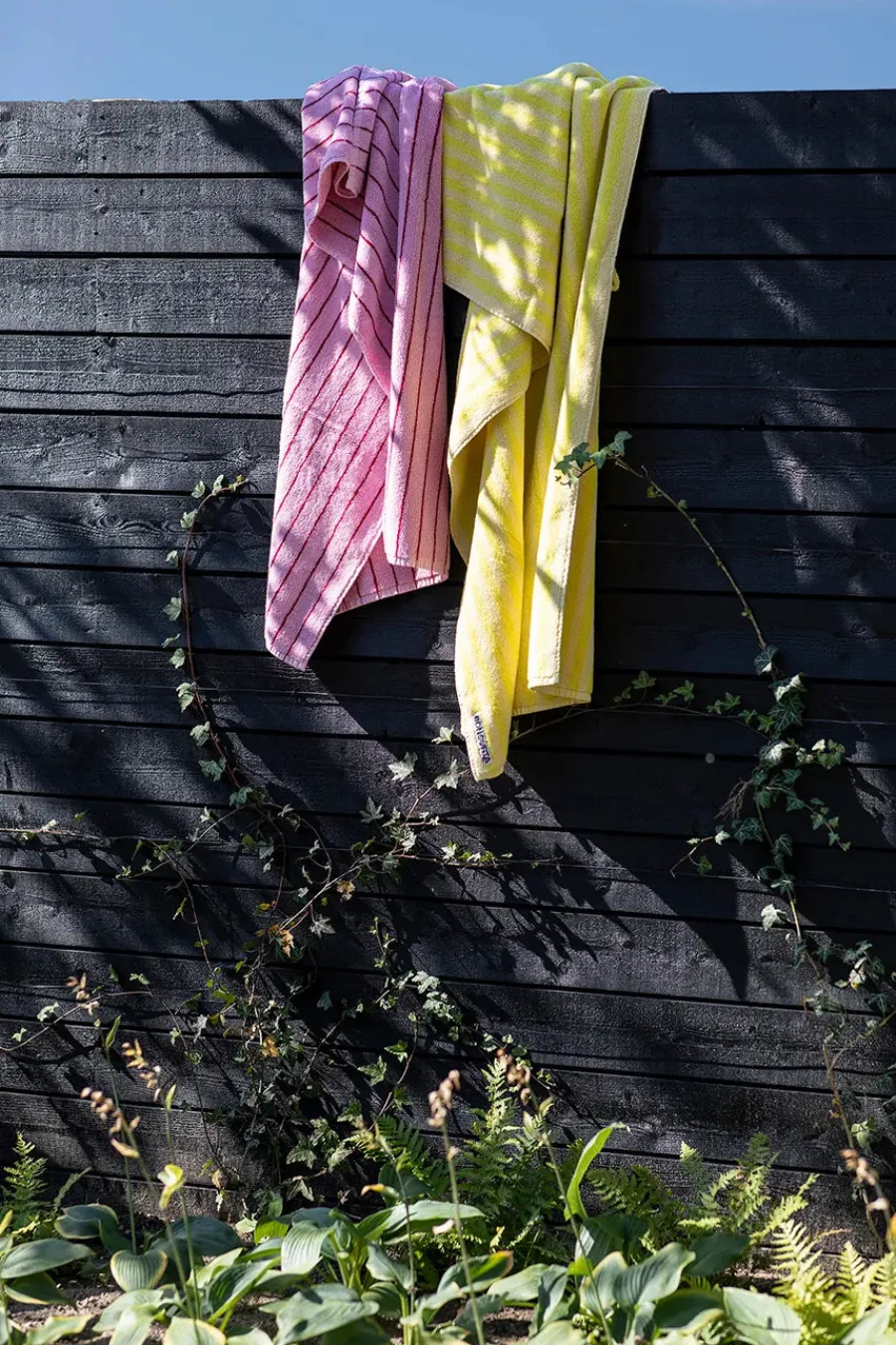 Naram towel - Soft Fuchsia fra<Bongusta Outlet