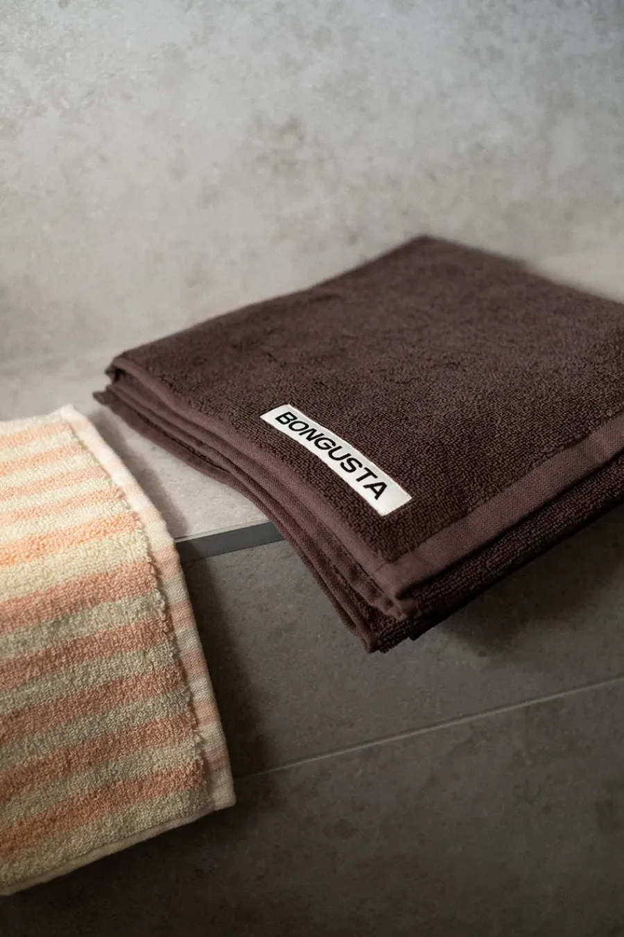Naram towel - Soft Fuchsia fra<Bongusta Outlet