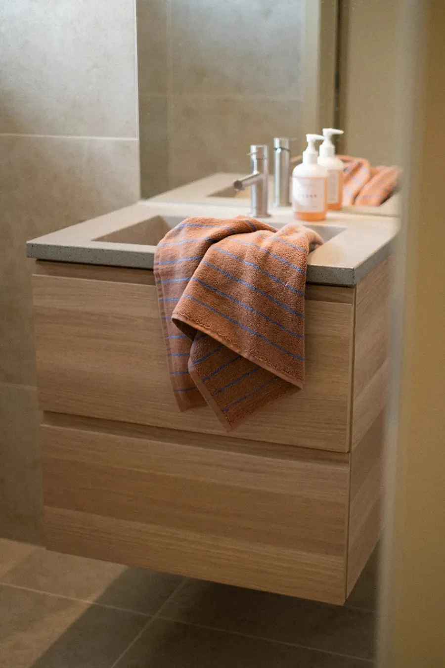 Naram towel - Soft Fuchsia fra<Bongusta Outlet