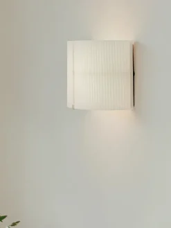 Nebra Wall Lamp fra<New Works Outlet