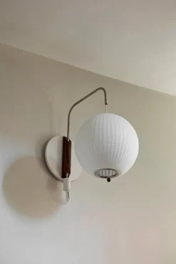 Nelson Ball væglampe fra<HAY Best