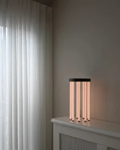 Neon Side Table, bronze fra<101 Copenhagen New