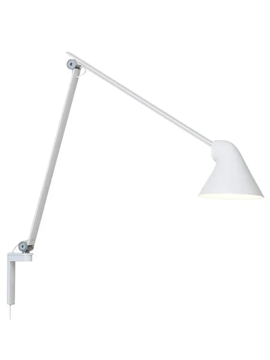 NJP væglampe fra<Louis Poulsen New