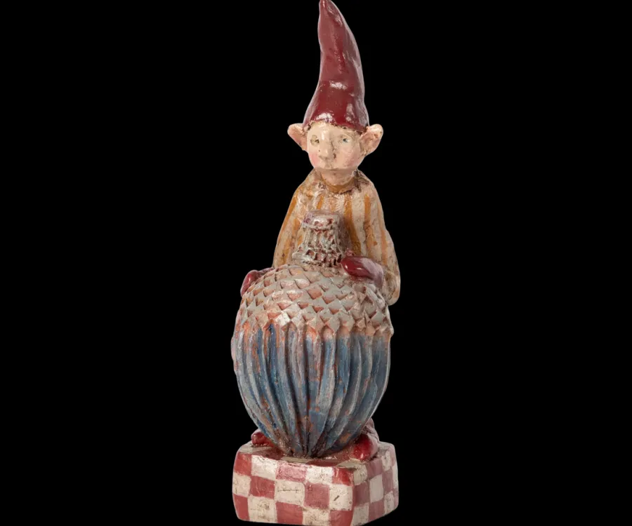 Noilly Noël, No. 32 Nissedreng med rød julekugle fra 2025<Maileg