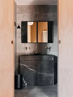 Norm Wall Mirror, Rectangular fra<Audo Copenhagen Online