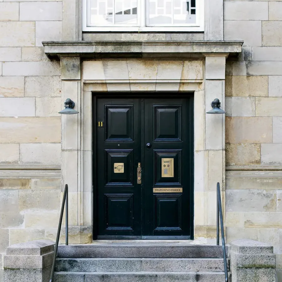 Nyhavn, hvid væglampe fra<Louis Poulsen Sale