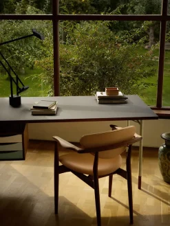 Nyhavn Skrivebord m. Skuffekassette af Finn Juhl<House of Finn Juhl Clearance