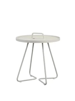 On The Move Sidebord fra<Cane-line Sale