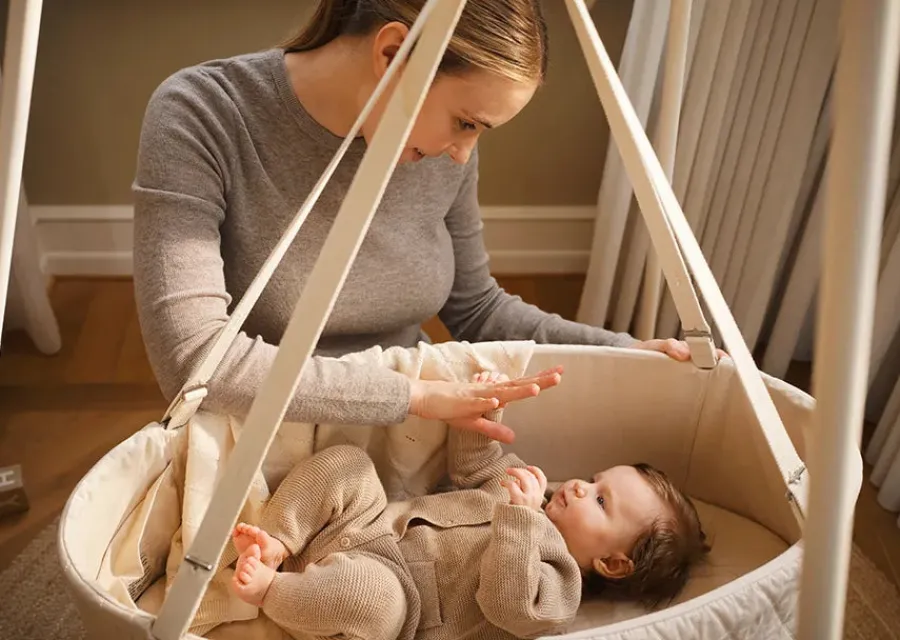 Oval Vugge, nature fra<Moonboon