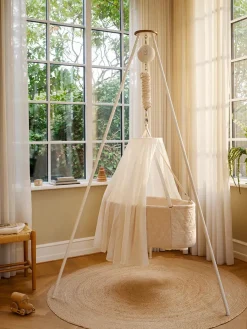 Oval Vugge, nature fra<Moonboon