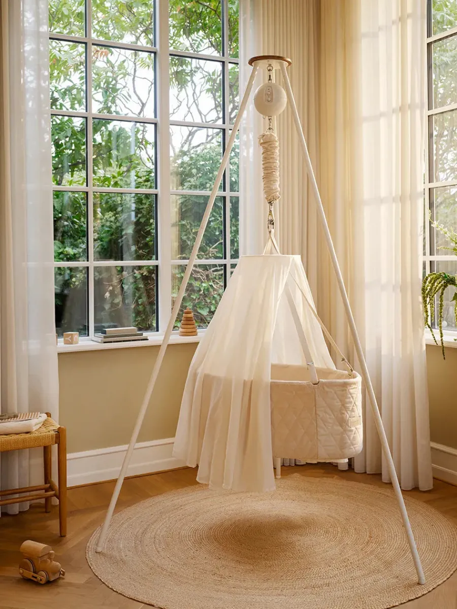 Oval Vugge, nature fra<Moonboon