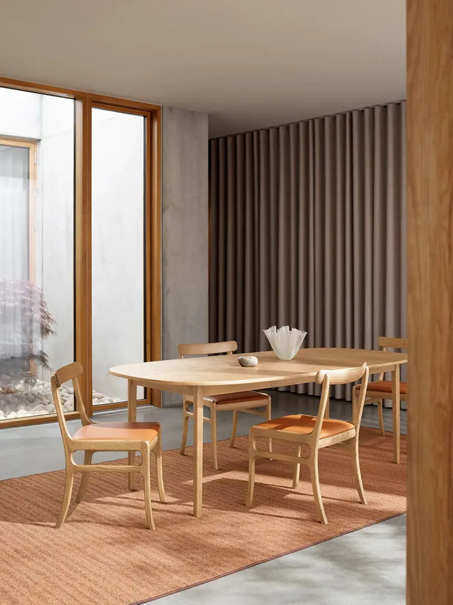 OW224 Rungstedlund Spisebord fra<Carl Hansen & Søn Outlet