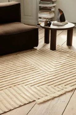 Oyster Table Lamp fra<Ferm Living Hot