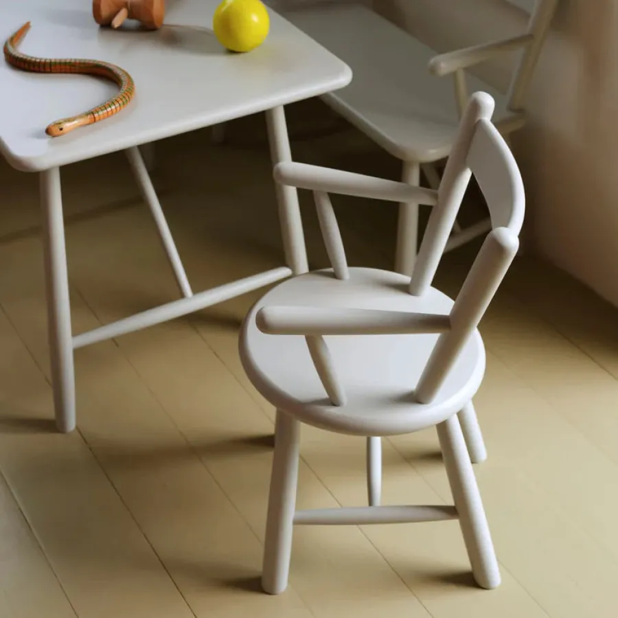 P9 børnestol af Børge Mogensen<FDB Møbler Discount