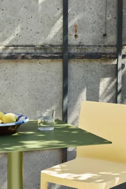 Palissade Cone Table fra<HAY