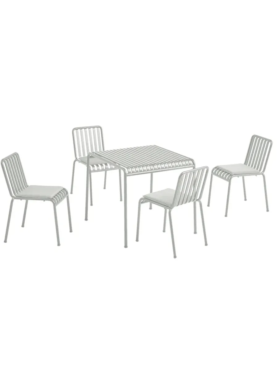 Palissade sæt, 4 armstole og bord i sky grey fra<HAY Discount