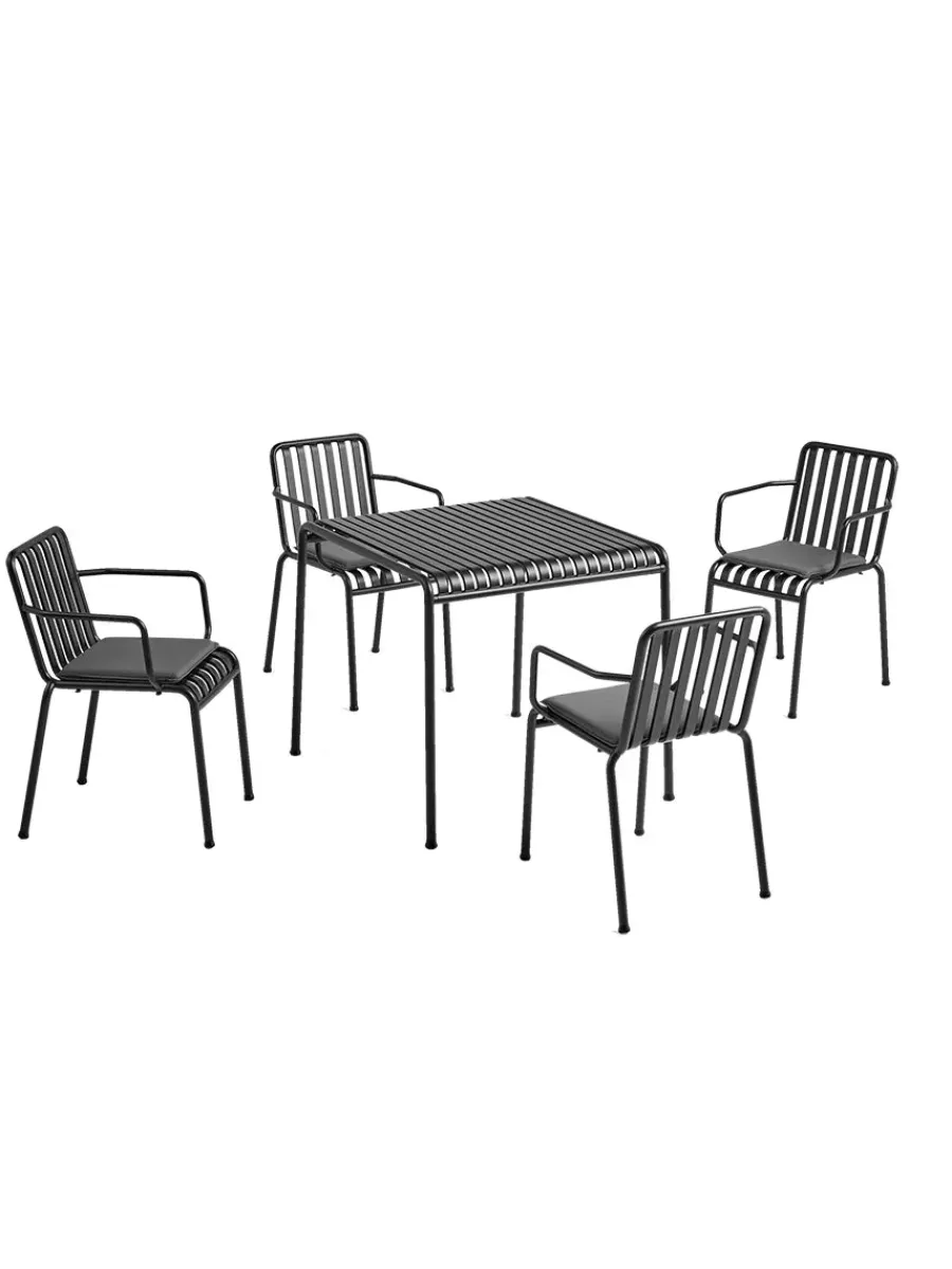 Palissade sæt, 4 armstole og bord i sky grey fra<HAY Discount