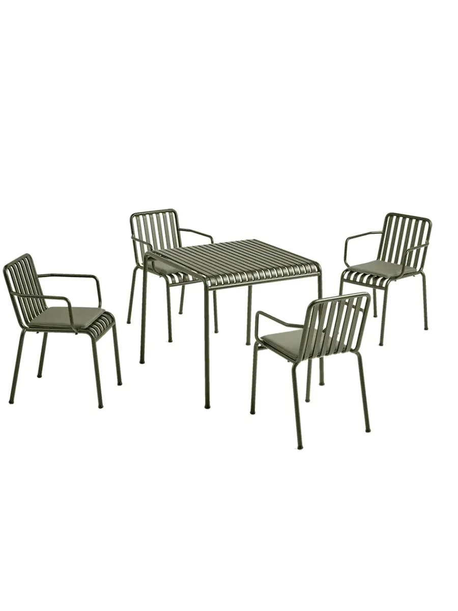 Palissade sæt, 4 armstole og bord i sky grey fra<HAY Discount