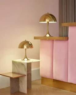Panthella 250 Bordlampe, pale rose opal af Verner Panton<Louis Poulsen Clearance