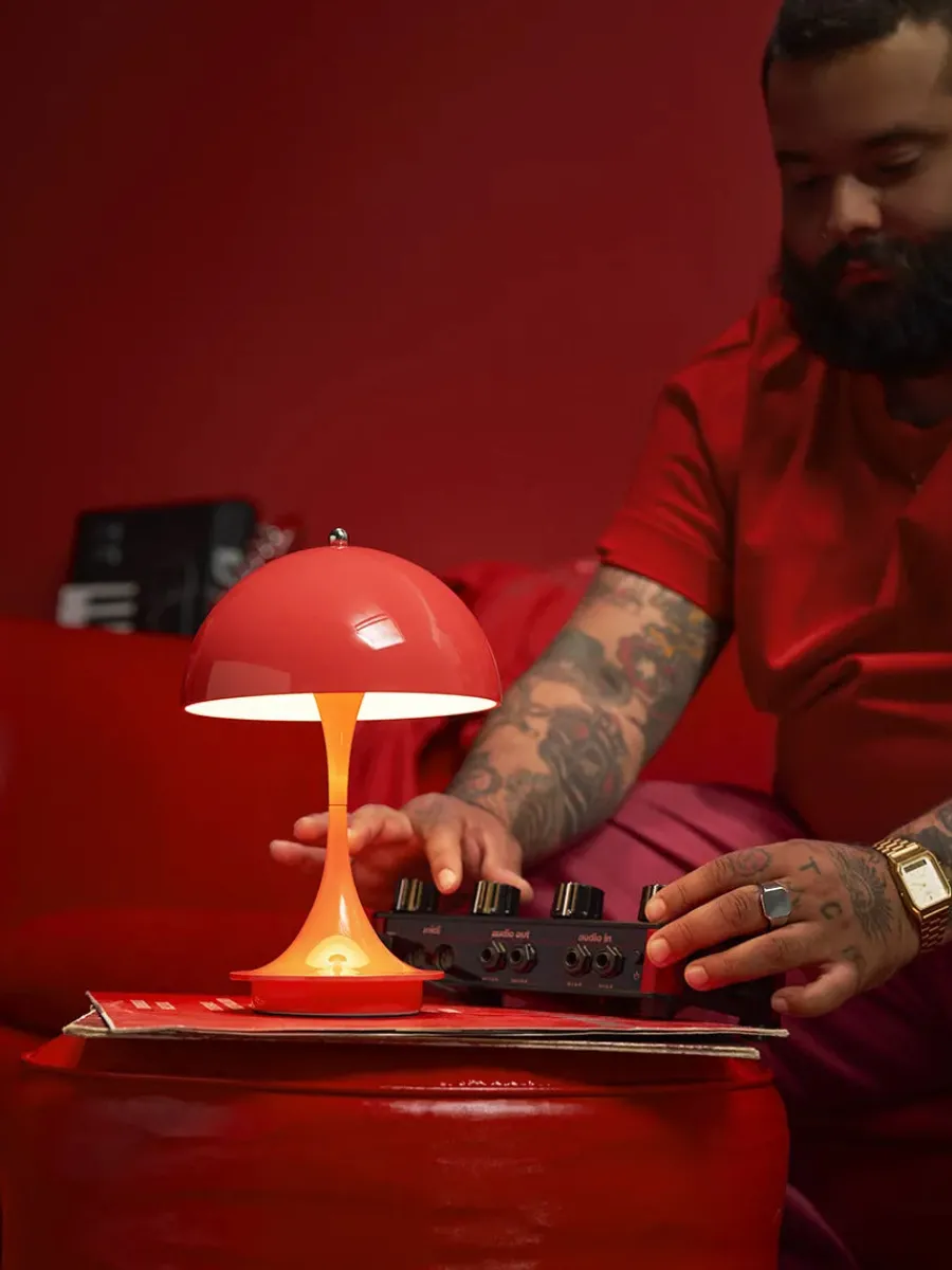 Panthella 160 Portable V3, brass af Verner Panton<Louis Poulsen Hot