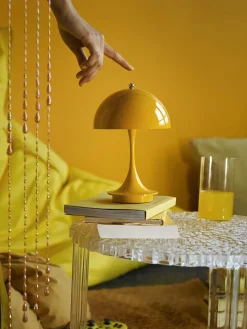 Panthella 160 Portable V3, opaque yellow af Verner Panton<Louis Poulsen Online